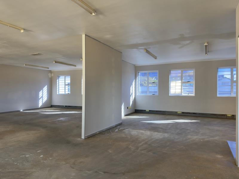 To Let Commercial Property for Rent in Wynberg Western Cape